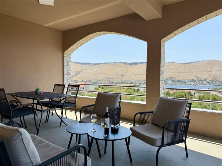 Apartment A2, for 5 persons