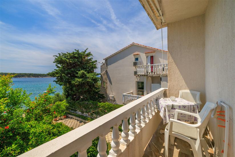 Apartment A2, for 3 persons