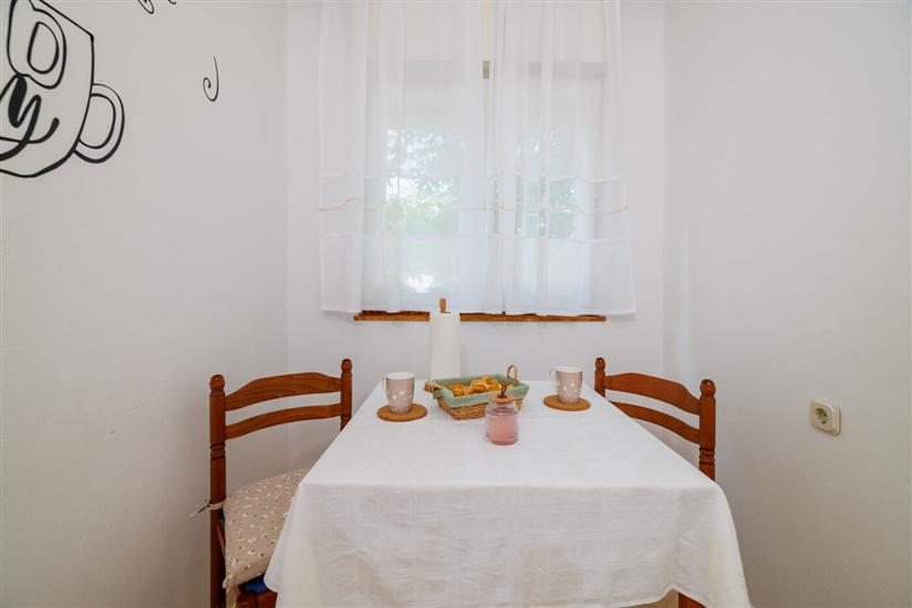 Apartment A2, for 3 persons