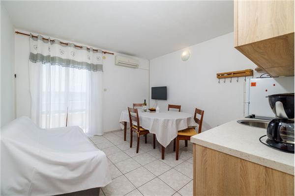Apartment A4, for 4 persons