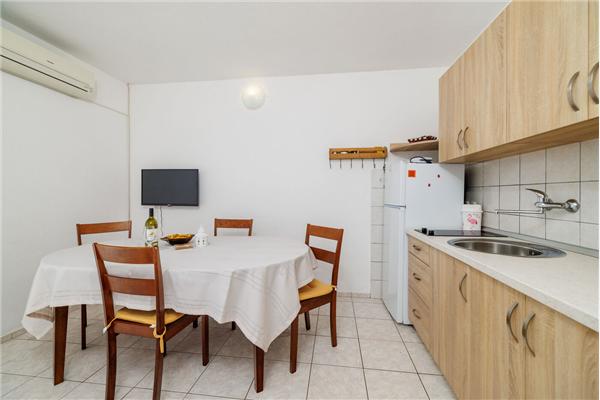 Apartment A4, for 4 persons
