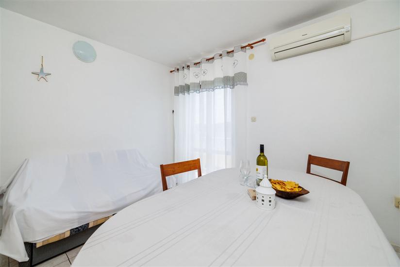 Apartment A4, for 4 persons