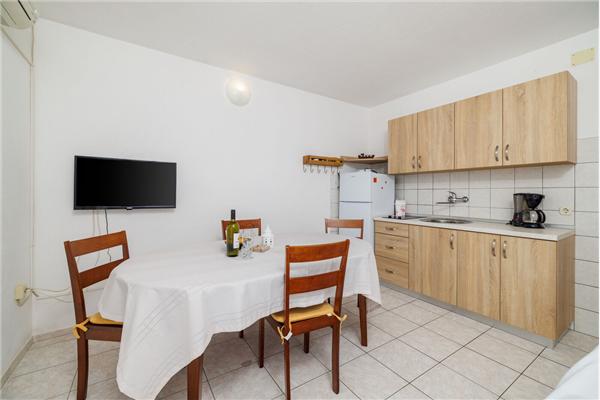 Apartment A4, for 4 persons