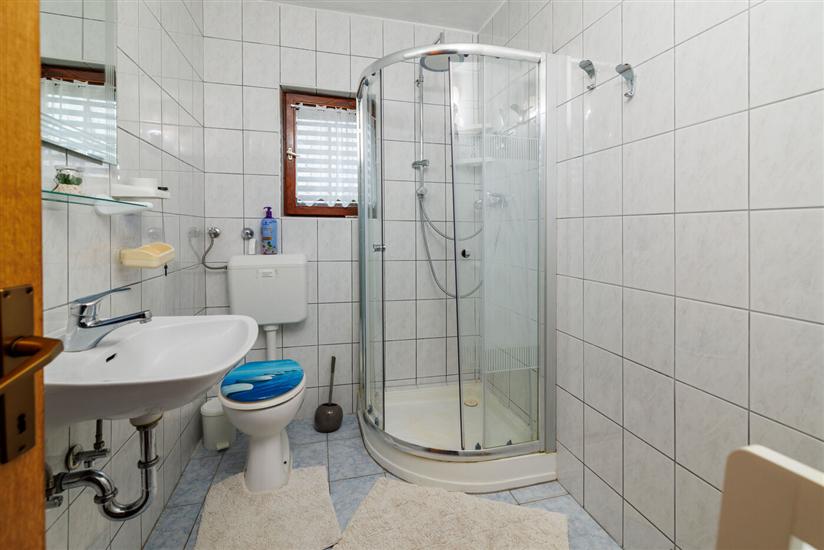 Apartment A4, for 4 persons