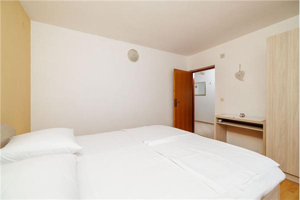 Apartment A4, for 4 persons