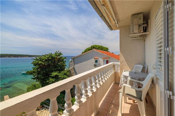 Apartment A4, for 4 persons