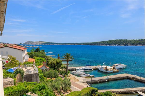 Apartment A4, for 4 persons