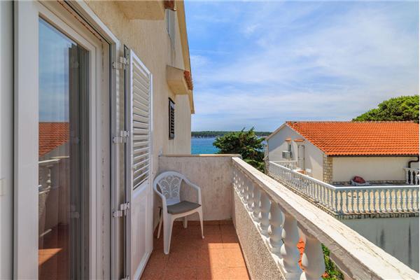 Apartment A4, for 4 persons