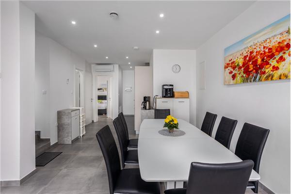 House K1, for 8 persons