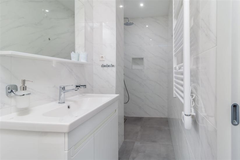 House K1, for 8 persons