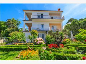 Apartments Rajka Banjol - island Rab, Size 20.00 m2, Airline distance to the sea 100 m, Airline distance to town centre 700 m