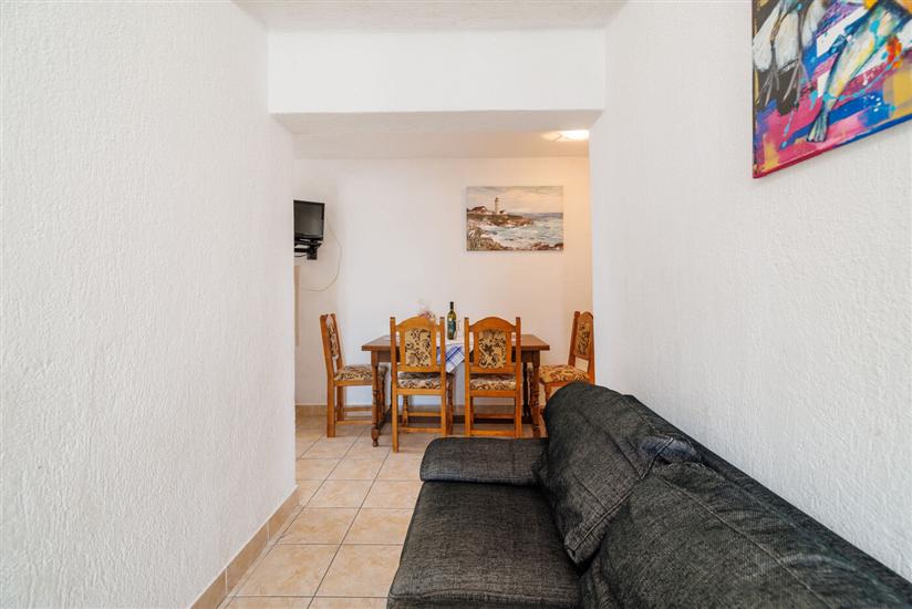 Apartment A1, for 6 persons