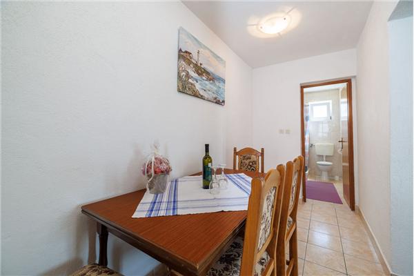 Apartment A1, for 6 persons