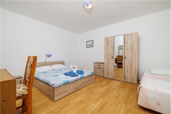 Apartment A1, for 6 persons