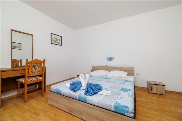 Apartment A1, for 6 persons