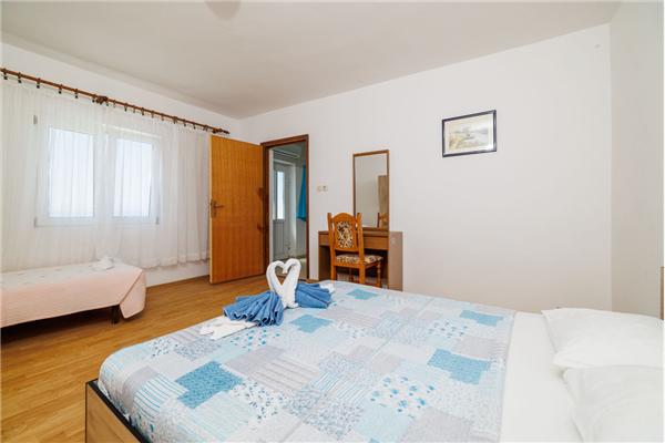 Apartment A1, for 6 persons