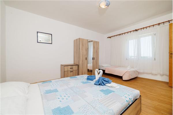 Apartment A1, for 6 persons