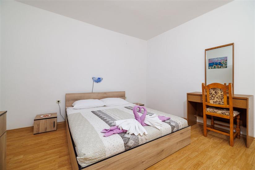 Apartment A1, for 6 persons