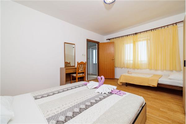 Apartment A1, for 6 persons
