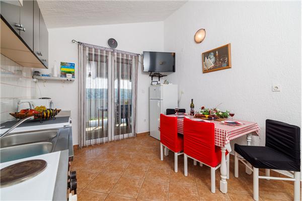 Apartment A1, for 5 persons
