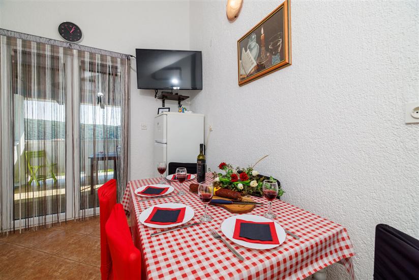 Apartment A1, for 5 persons