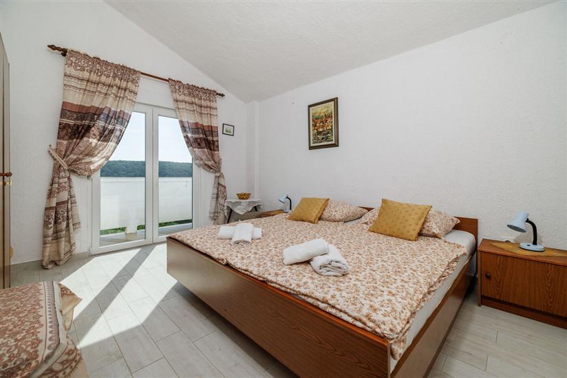 Apartment A1, for 5 persons