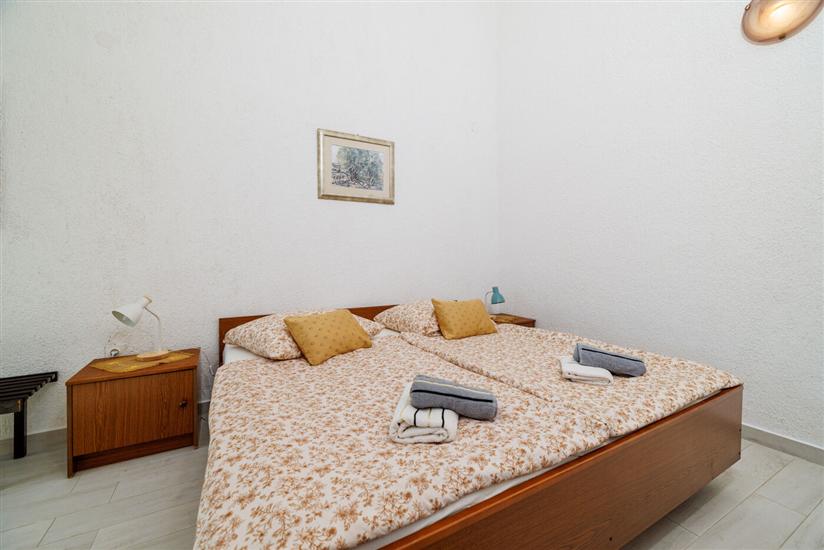 Apartment A1, for 5 persons