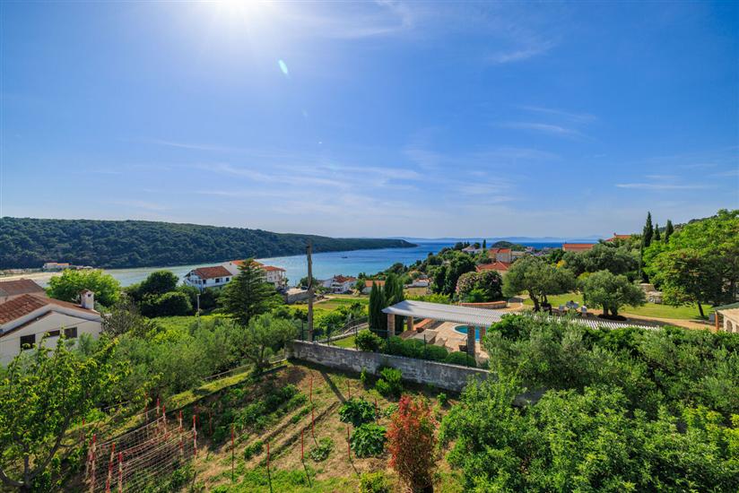 Apartment A1, for 5 persons