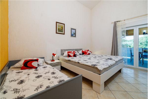 Apartment A2, for 5 persons