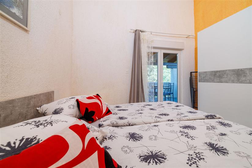 Apartment A2, for 5 persons