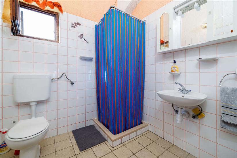 Apartment A2, for 5 persons