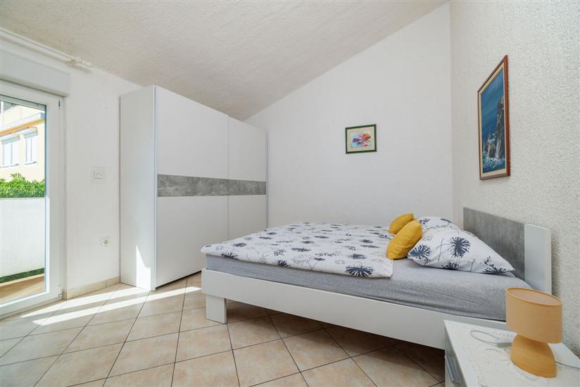 Apartment A2, for 5 persons