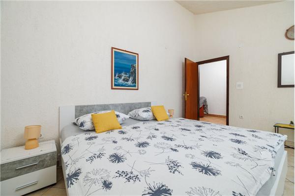 Apartment A2, for 5 persons