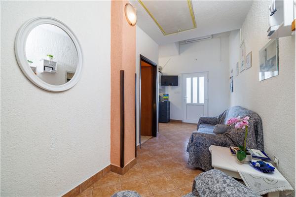 Apartment A2, for 5 persons