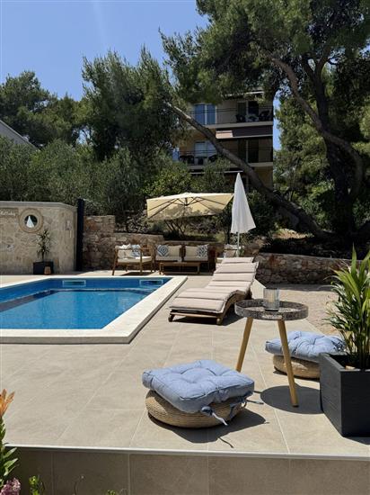 Apartments and Room Villa Makaj