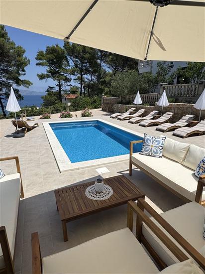 Apartments and Room Villa Makaj