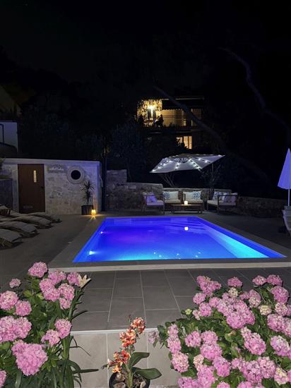 Apartments and Room Villa Makaj