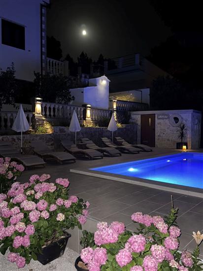 Apartments and Room Villa Makaj