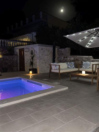 Apartments and Room Villa Makaj