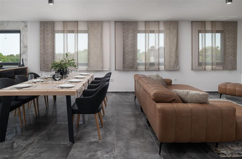 Apartment A1, for 5 persons