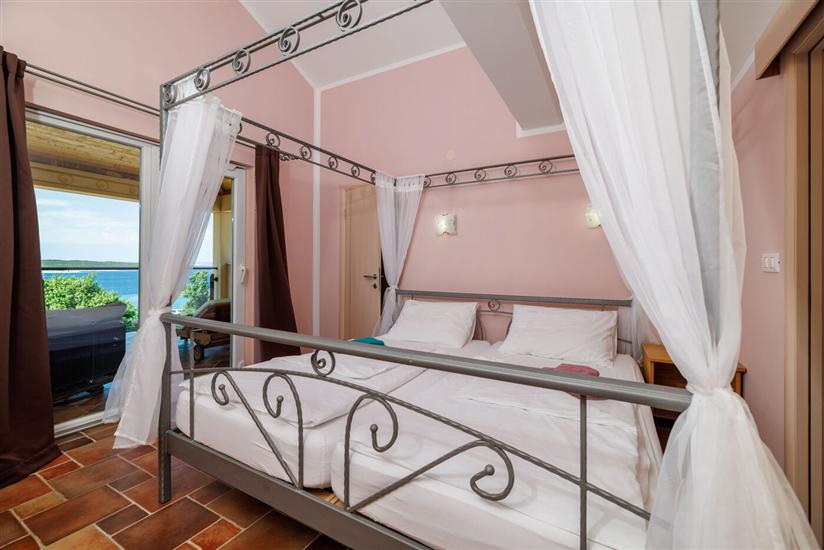 House K1, for 8 persons