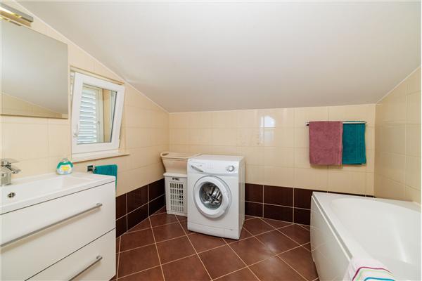 House K1, for 8 persons