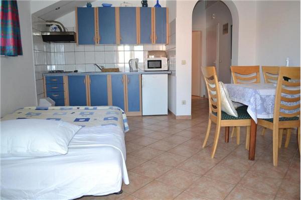 Apartment A4, for 3 persons