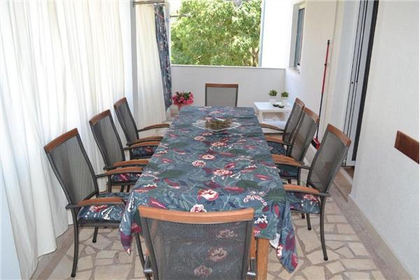 Apartment A2, for 7 persons