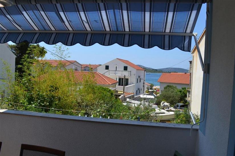 Apartment A2, for 7 persons