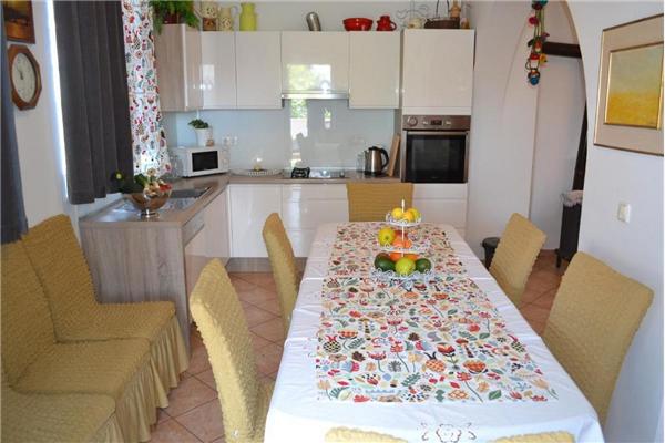 Apartment A2, for 7 persons