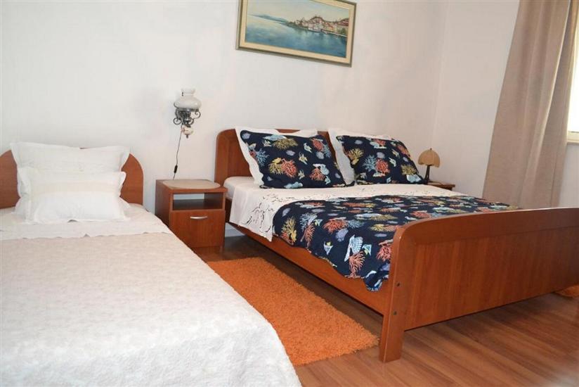 Apartment A2, for 7 persons