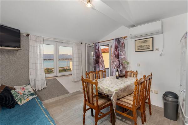 Apartment A2, for 6 persons