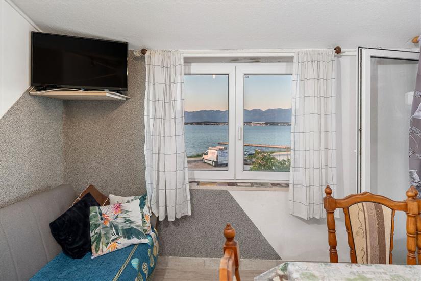 Apartment A2, for 6 persons