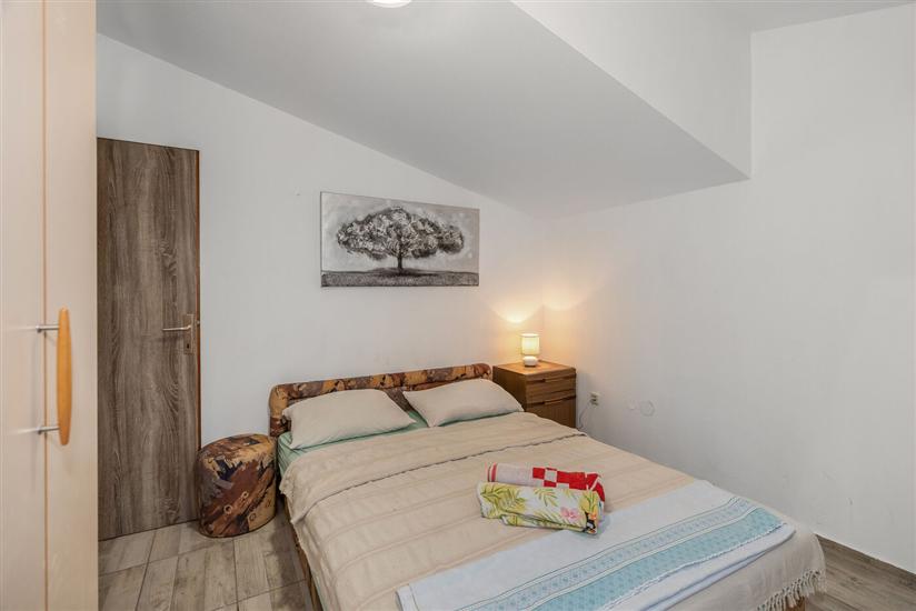 Apartment A2, for 6 persons